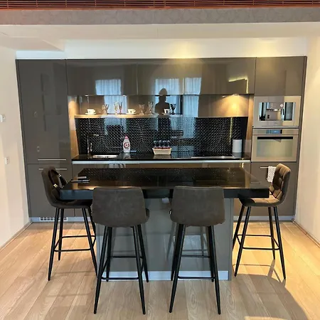 Skau 2 Eurovea Garden View Free Parking アパート *