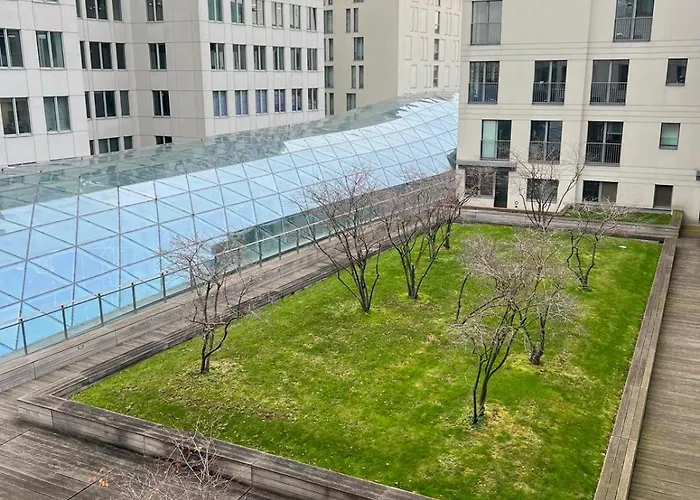 Skau 2 Eurovea Garden View Free Parking